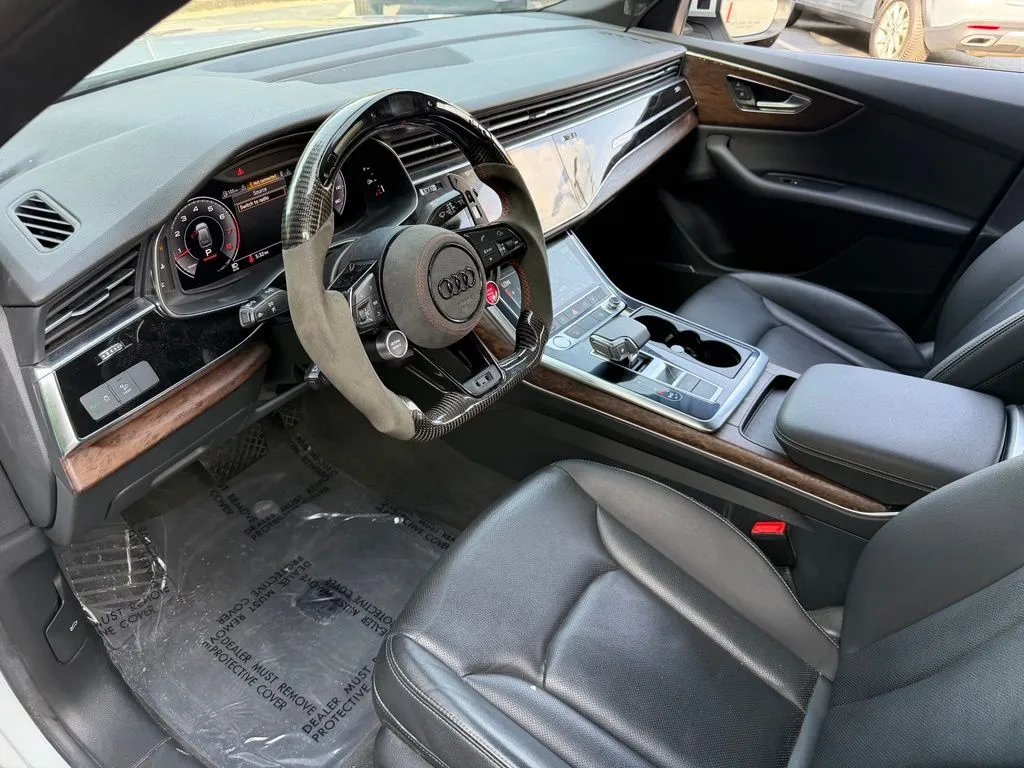 Audi Q8 photo 24