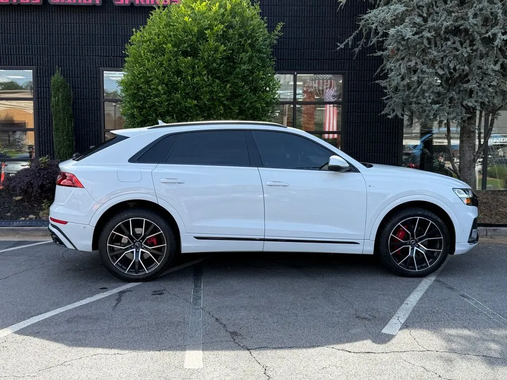 Audi Q8 photo 21