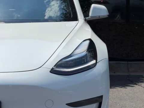 More photos of 2018 Tesla Model 3 at Gravity Autos Sandy Springs, GA