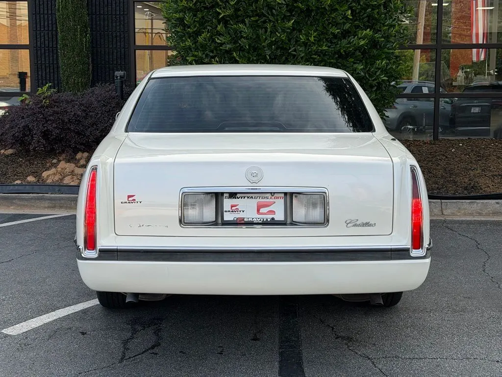 Cadillac DeVille photo 14