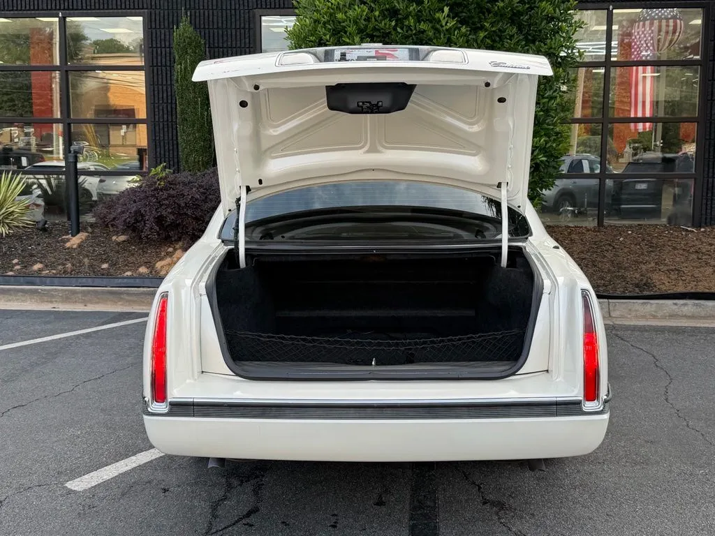 Cadillac DeVille photo 17