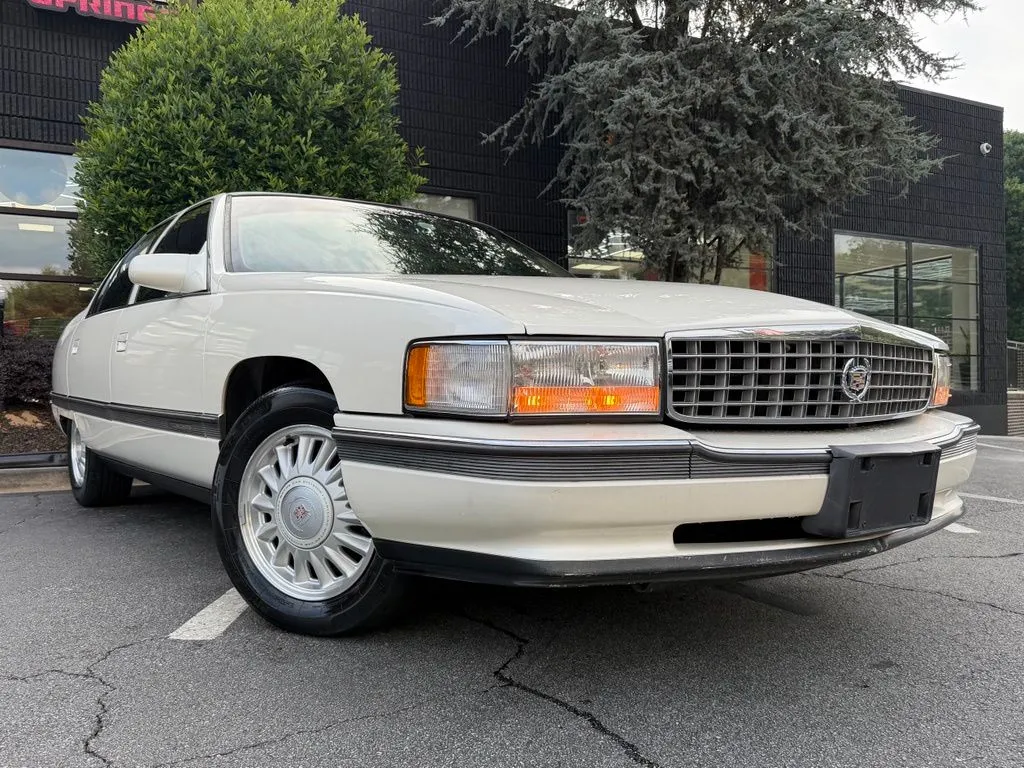 Cadillac DeVille photo 8