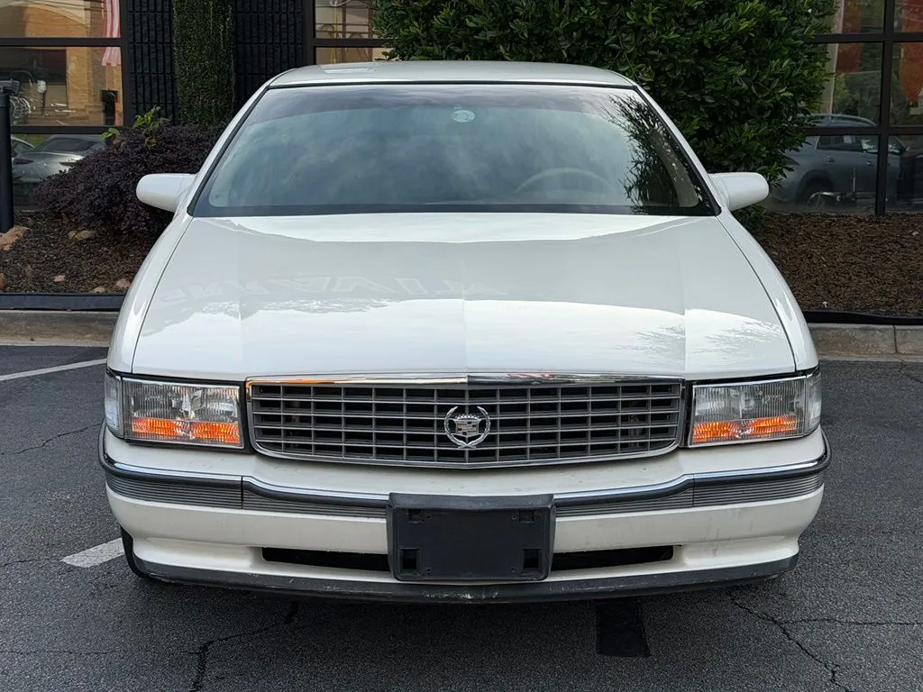 Cadillac DeVille photo 3