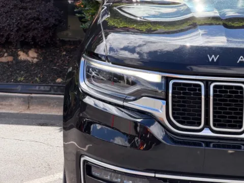 More photos of 2022 Jeep Wagoneer Series II at Gravity Autos Sandy Springs, GA