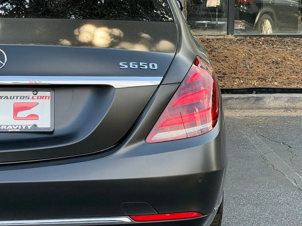 Mercedes-Benz S-Class photo 16