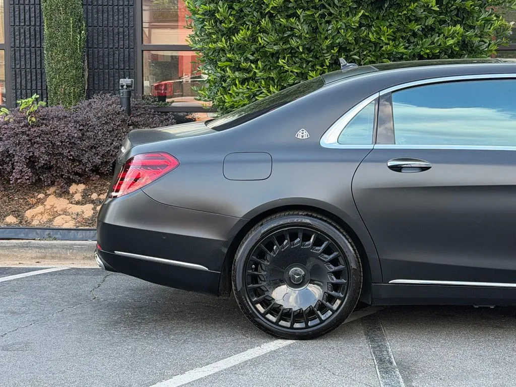 Mercedes-Benz S-Class photo 22