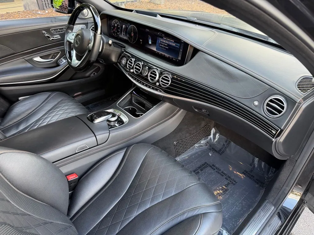 Mercedes-Benz S-Class photo 32