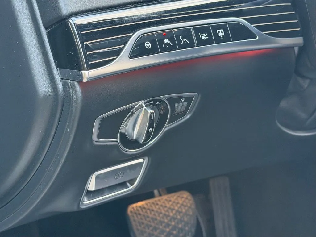 Mercedes-Benz S-Class photo 27