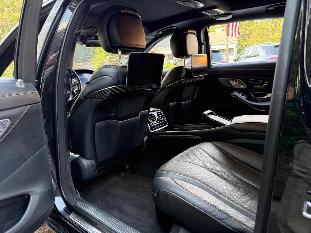 Mercedes-Benz S-Class photo 30