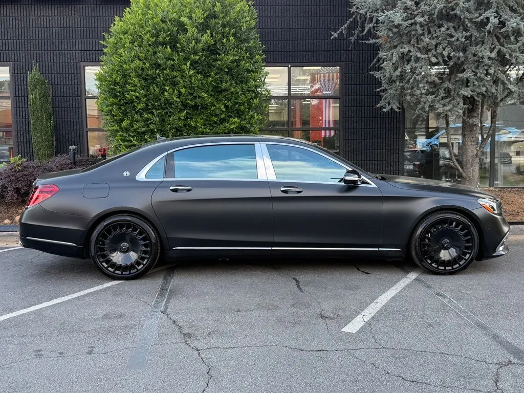 Mercedes-Benz S-Class photo 21