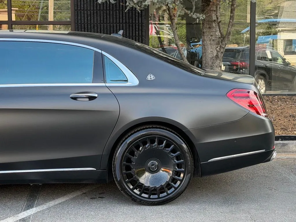 Mercedes-Benz S-Class photo 11