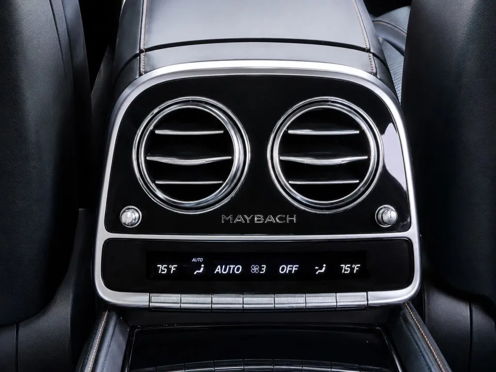 Mercedes-Benz S-Class photo 49