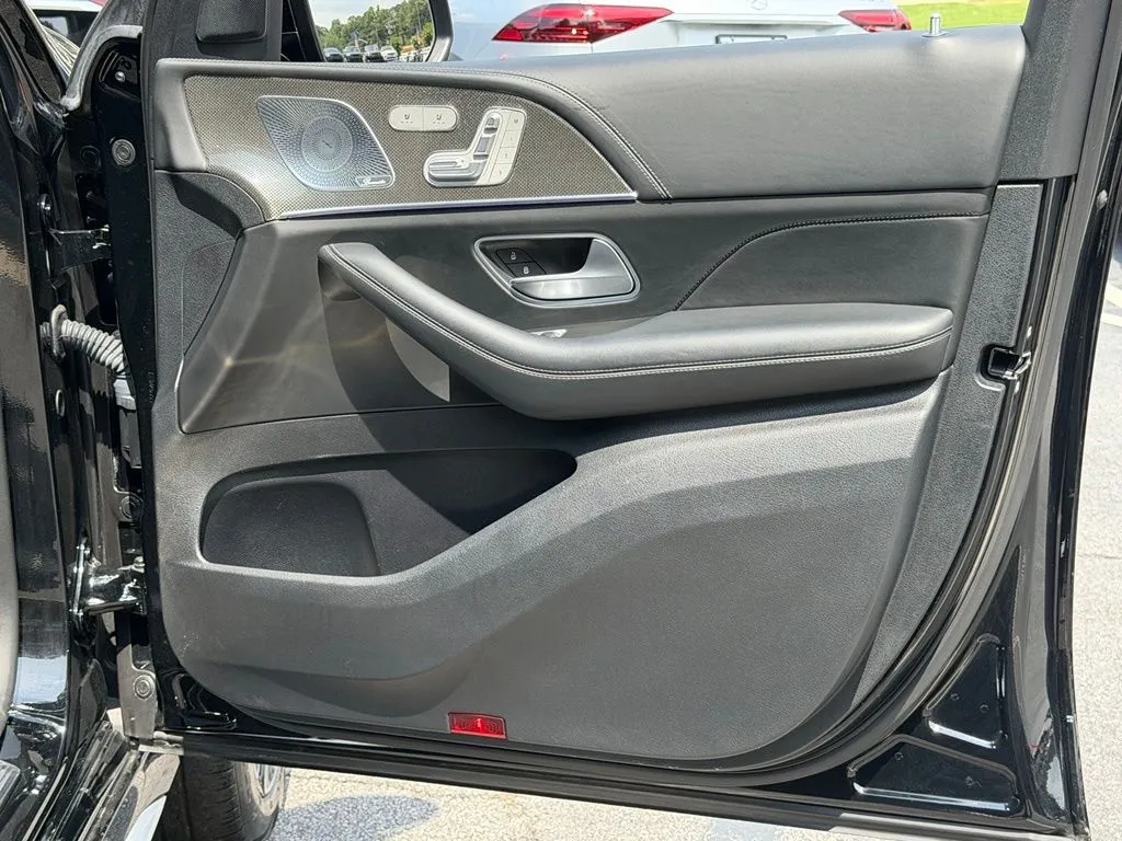 Mercedes-Benz GLE photo 32