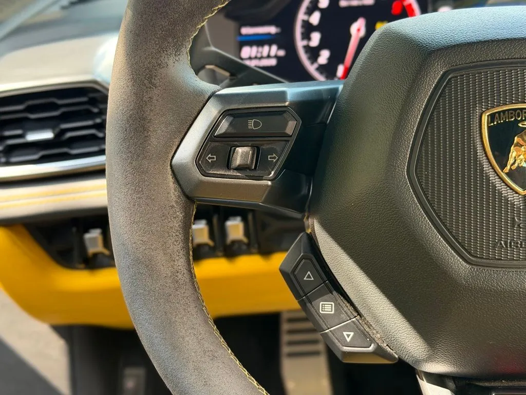 Lamborghini Huracan photo 39