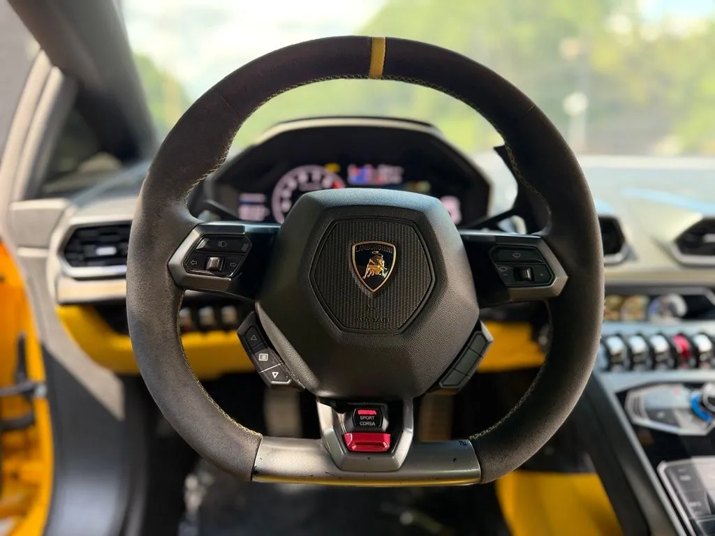 Lamborghini Huracan photo 38