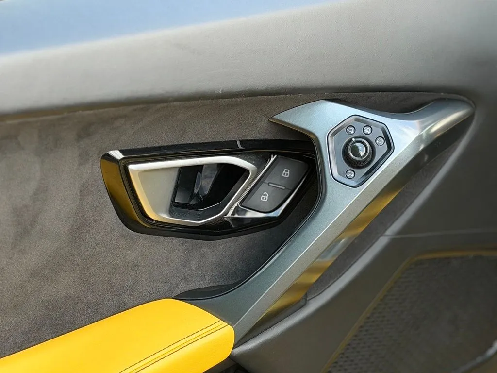 Lamborghini Huracan photo 29