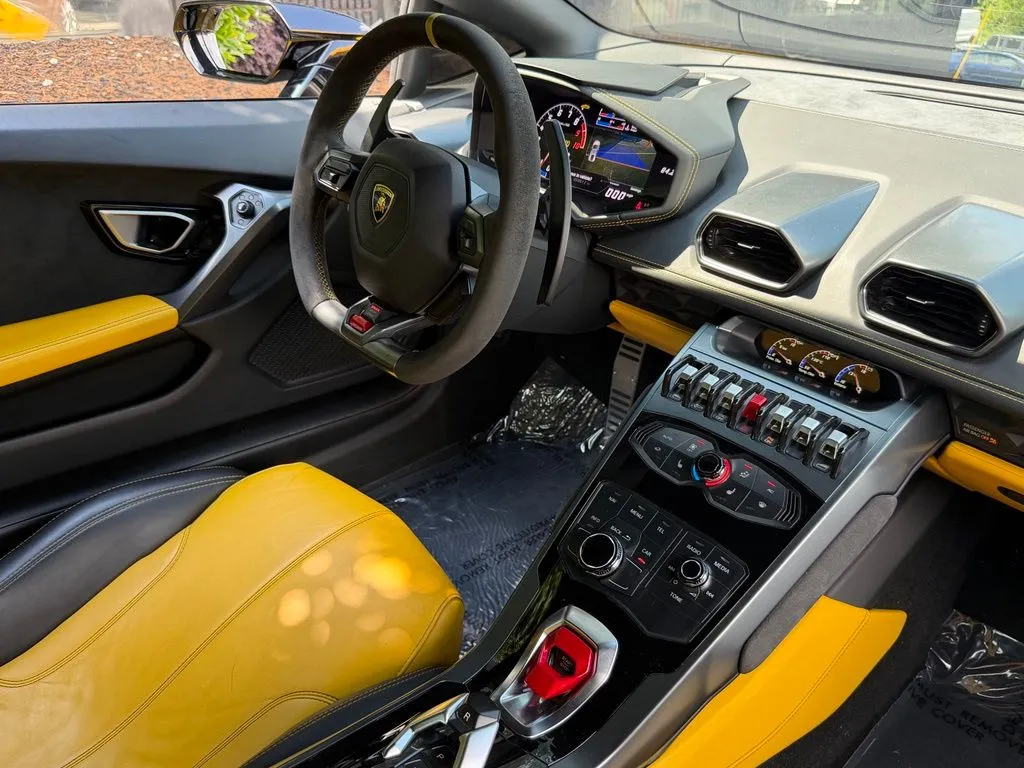 Lamborghini Huracan photo 36