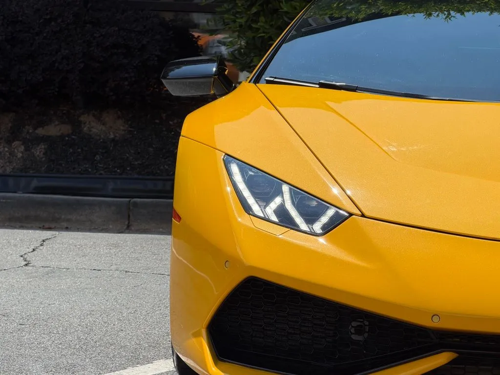 Lamborghini Huracan photo 4