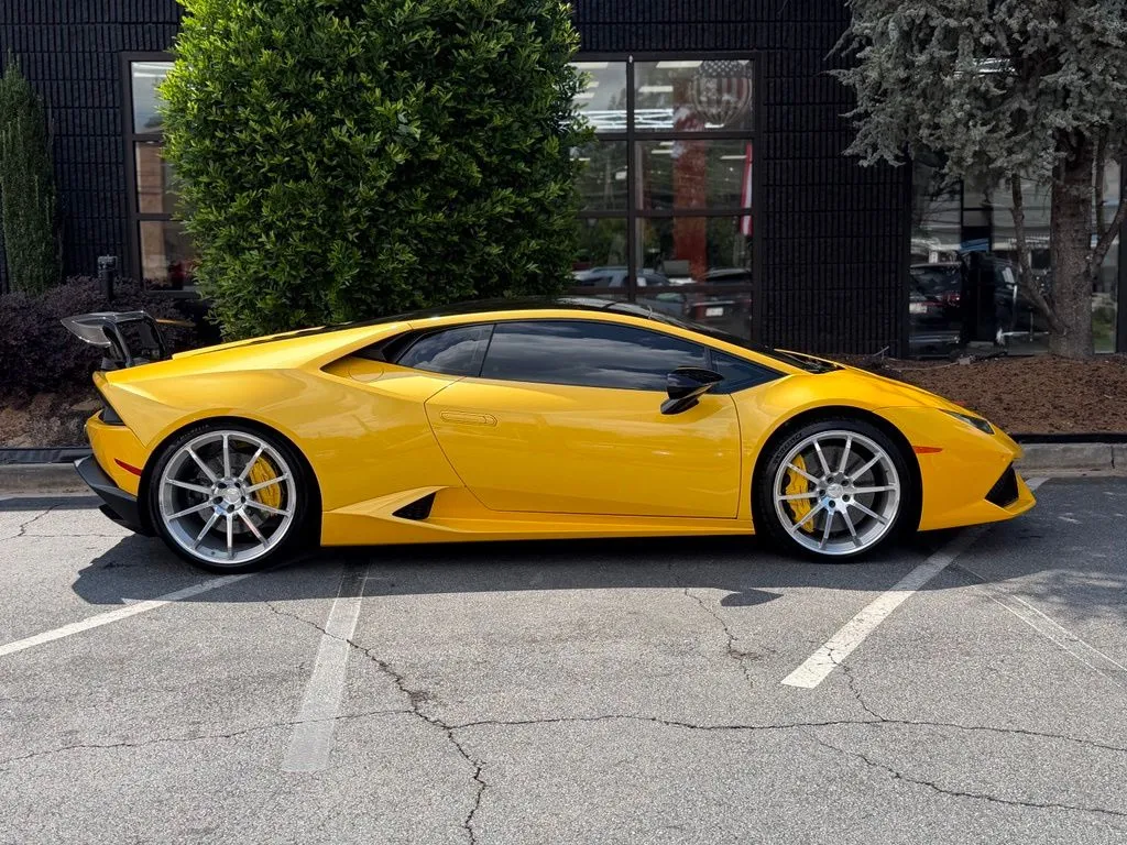 Lamborghini Huracan photo 22