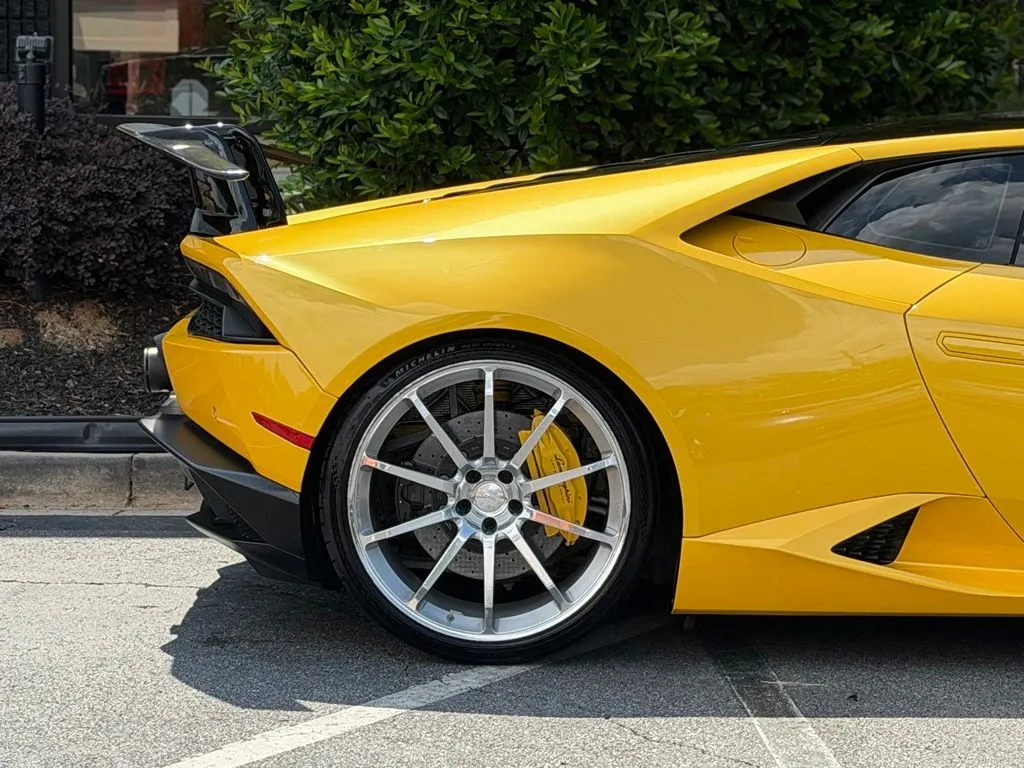 Lamborghini Huracan photo 23