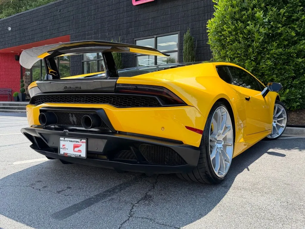 Lamborghini Huracan photo 13