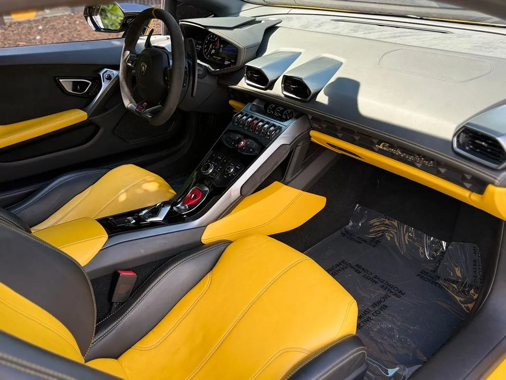 Lamborghini Huracan photo 30