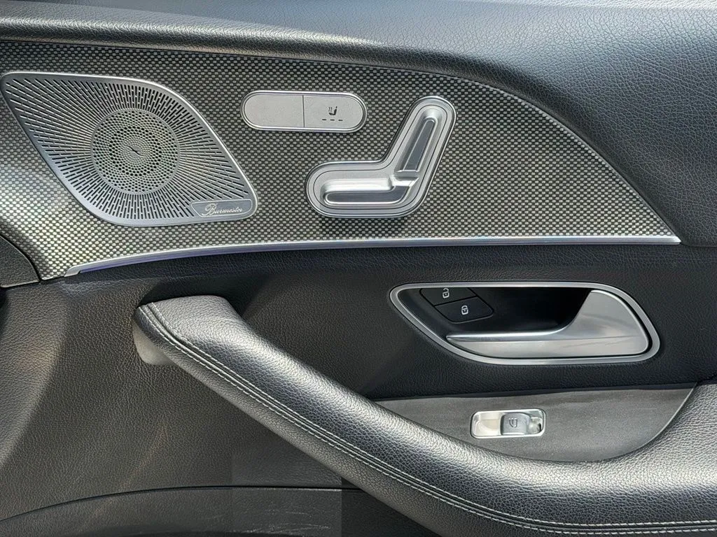 Mercedes-Benz GLE photo 36