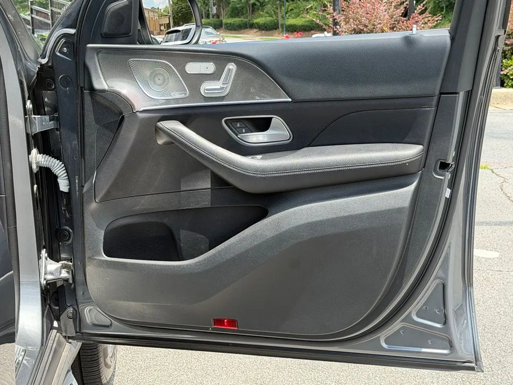 Mercedes-Benz GLE photo 35