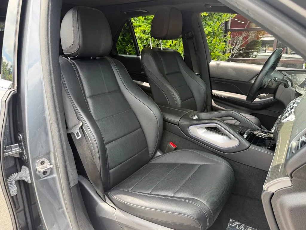 Mercedes-Benz GLE photo 34