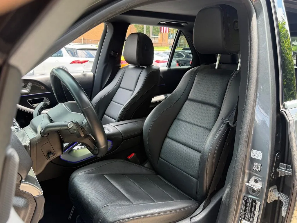 Mercedes-Benz GLE photo 26