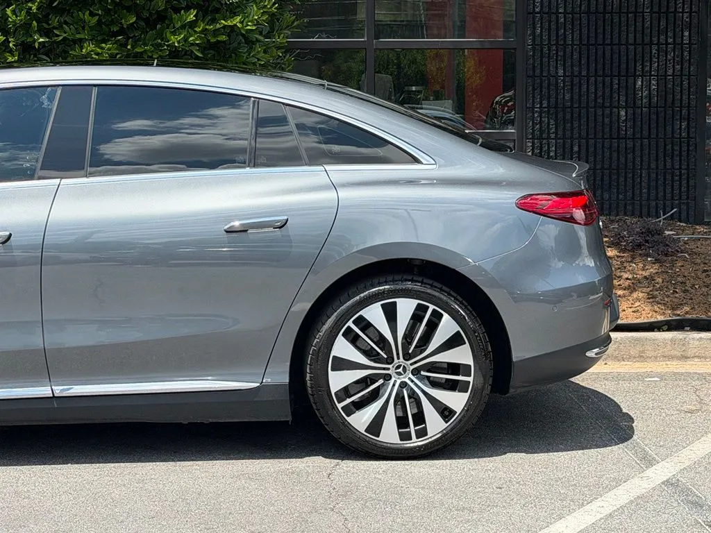 Mercedes-Benz EQE photo 10