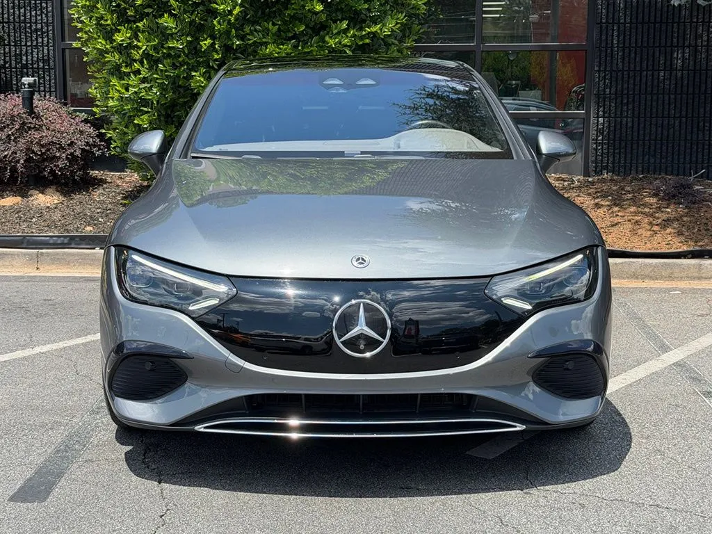 Mercedes-Benz EQE photo 3
