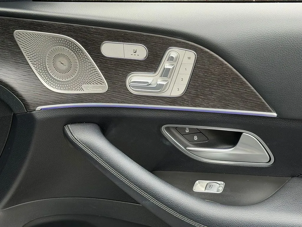 Mercedes-Benz GLE photo 34