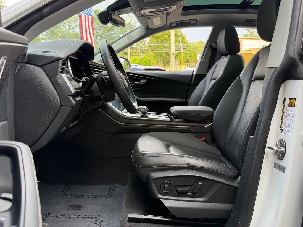 Audi Q8 photo 25