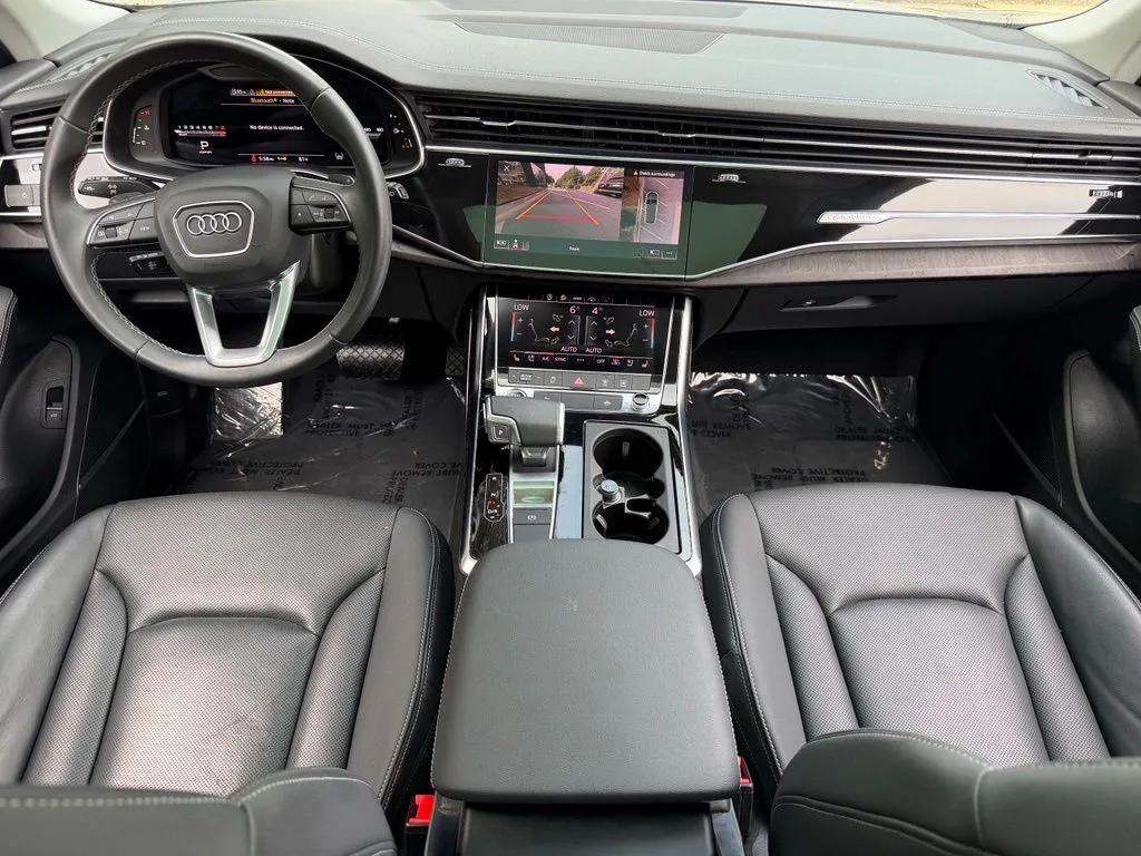 Audi Q8 photo 40