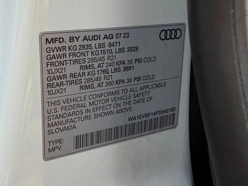 Audi Q8 photo 55