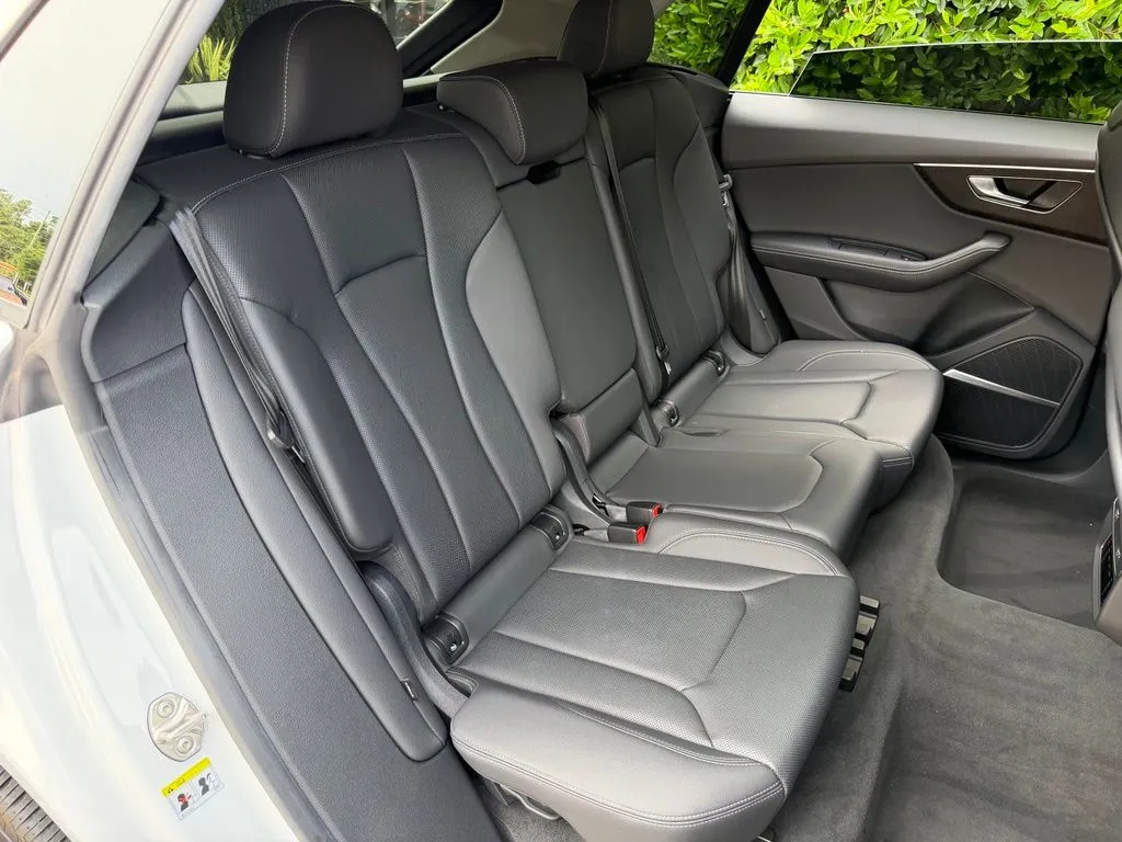 Audi Q8 photo 39