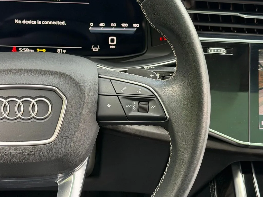 Audi Q8 photo 45