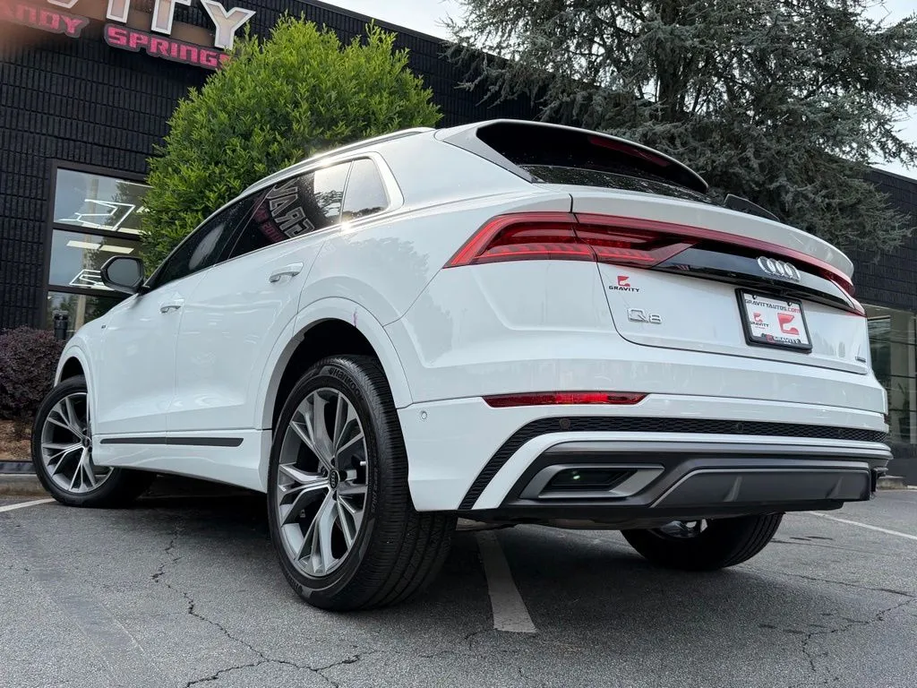 Audi Q8 photo 20