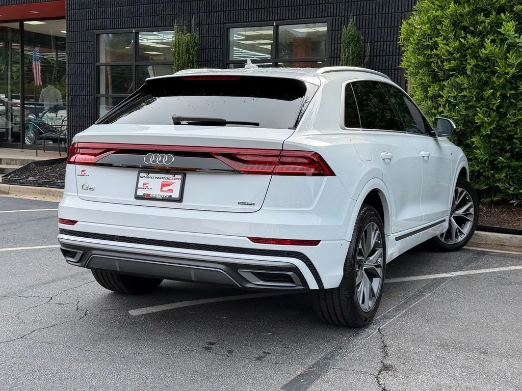 Audi Q8 photo 12
