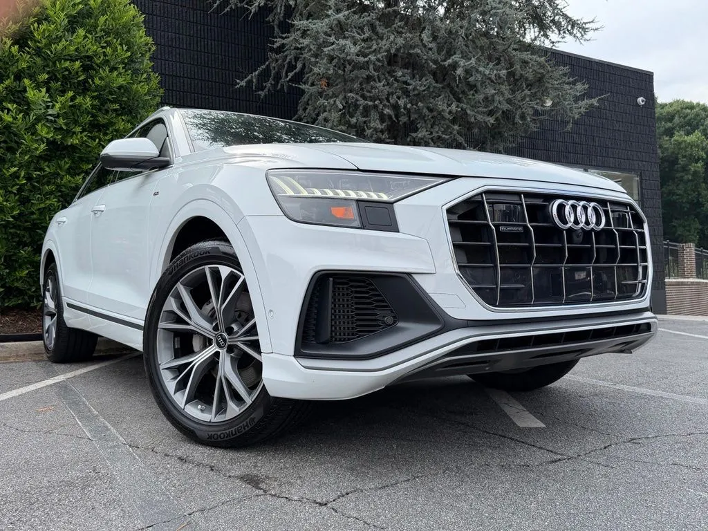 Audi Q8 photo 8