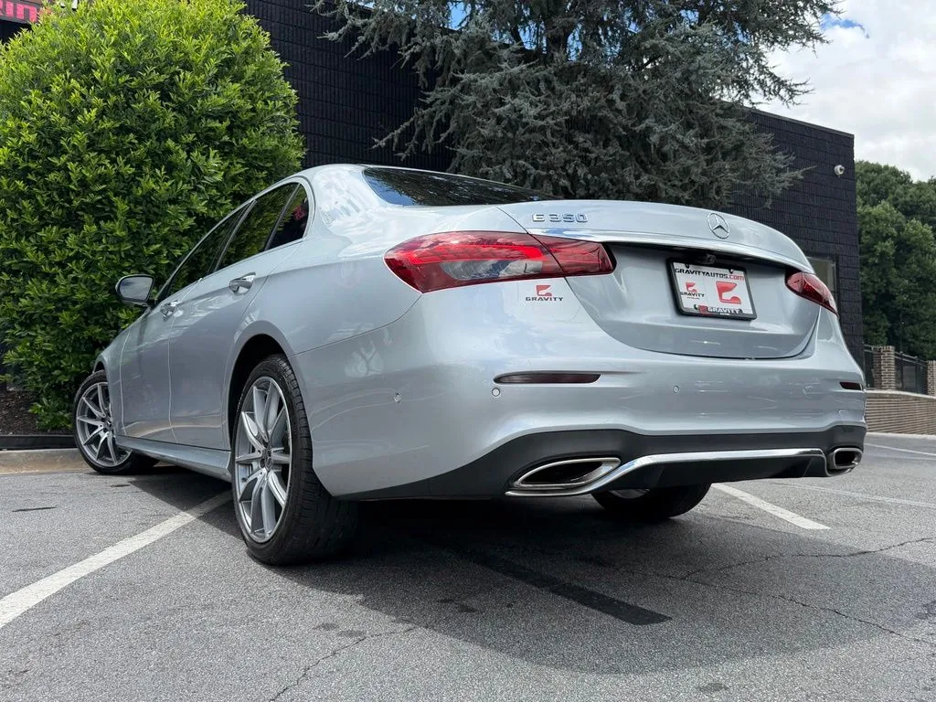 Mercedes-Benz E-Class photo 20