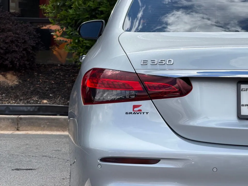 Mercedes-Benz E-Class photo 15