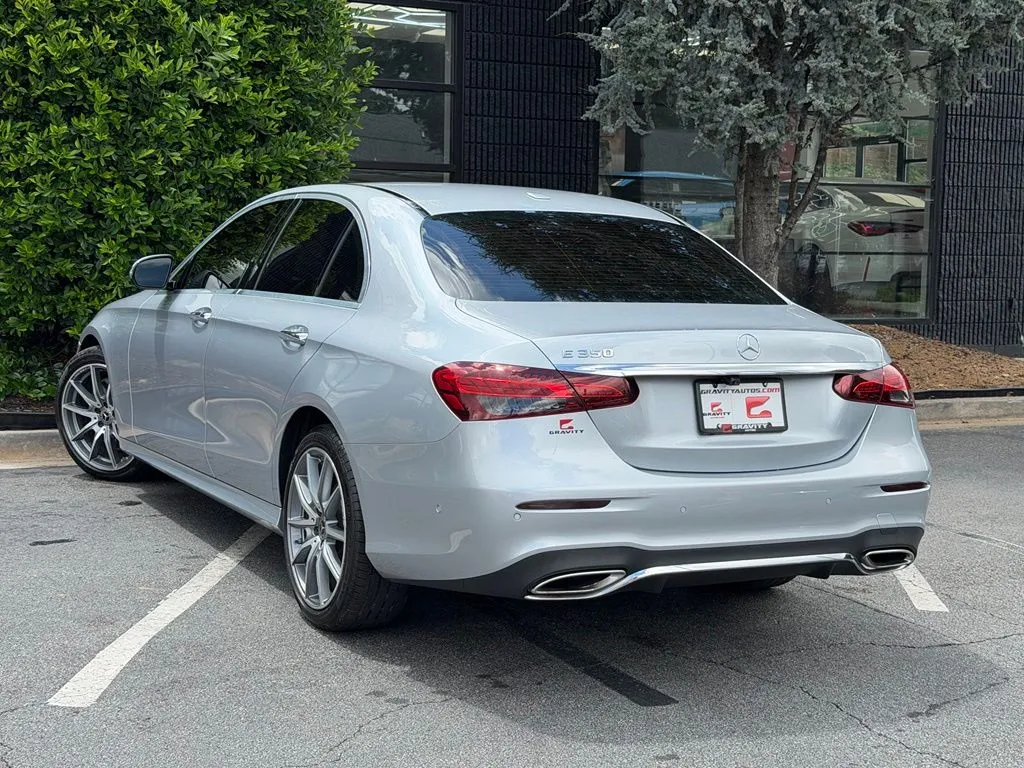 Mercedes-Benz E-Class photo 19