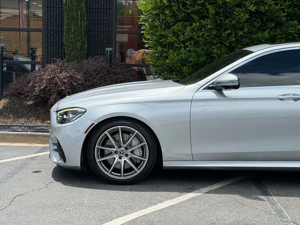 Mercedes-Benz E-Class photo 10
