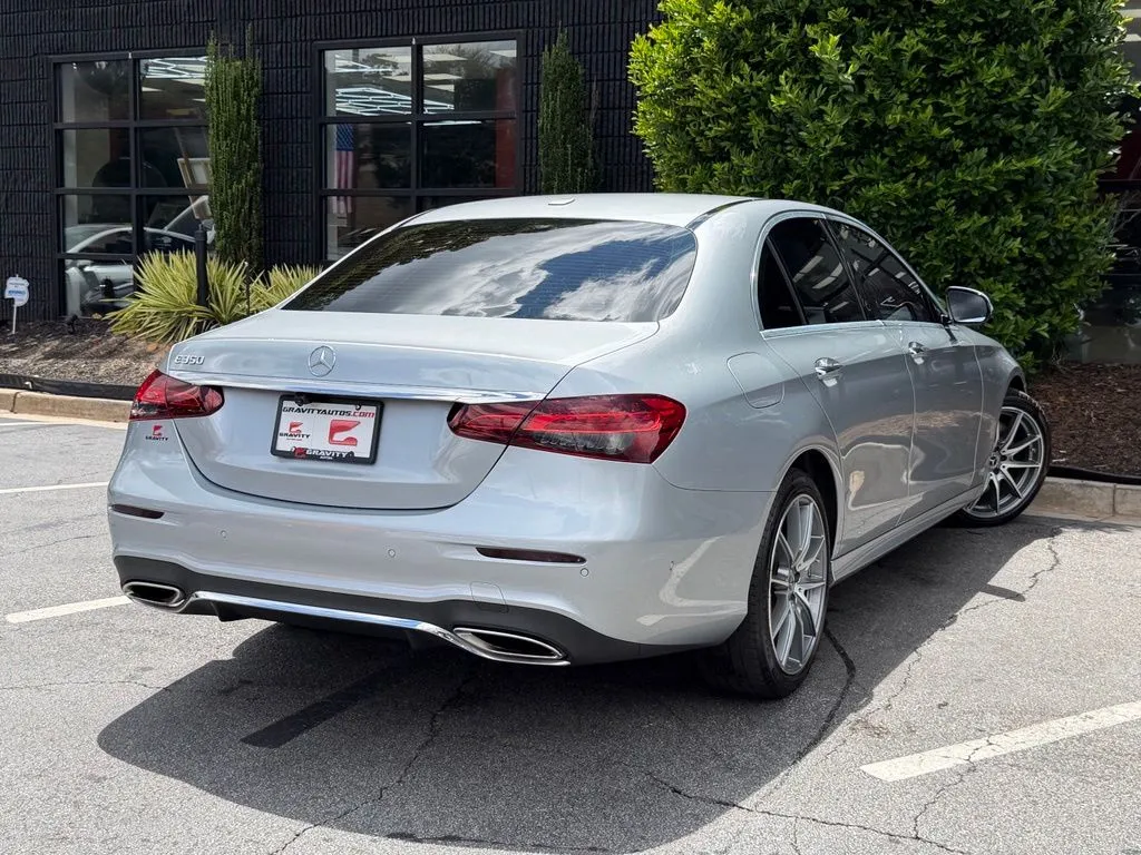 Mercedes-Benz E-Class photo 12