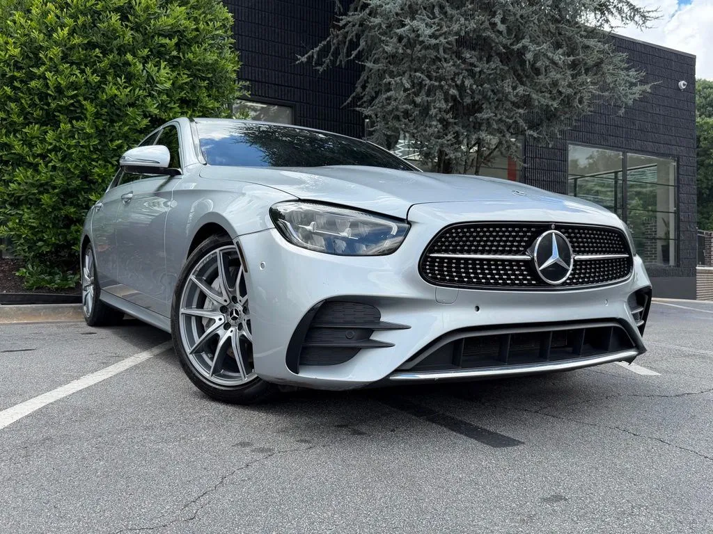 Mercedes-Benz E-Class photo 8