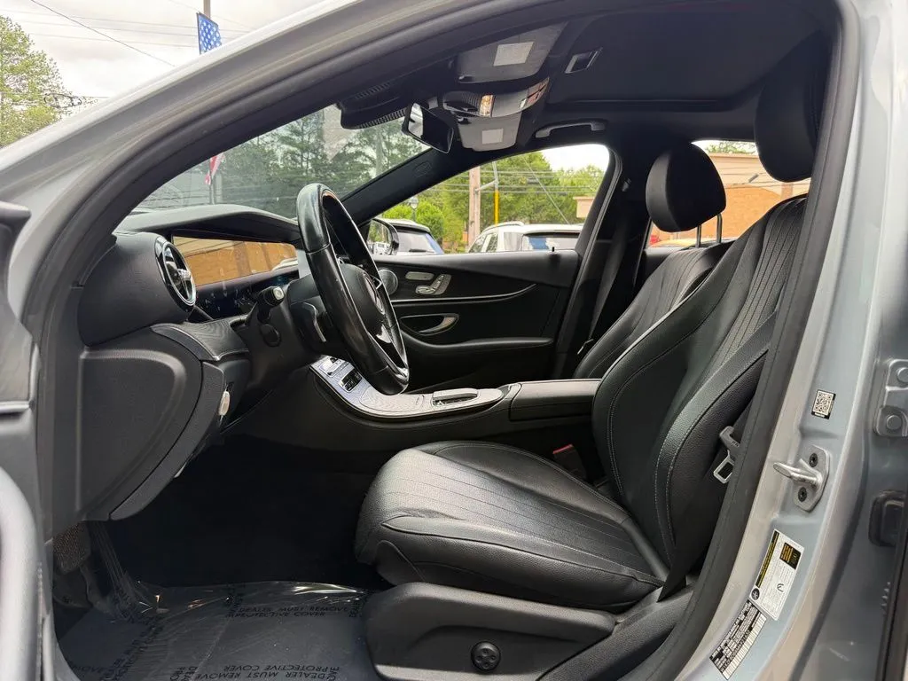 Mercedes-Benz E-Class photo 25
