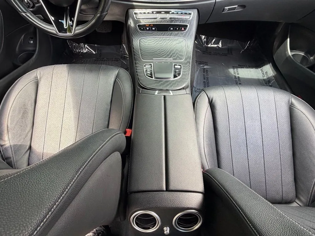 Mercedes-Benz E-Class photo 50