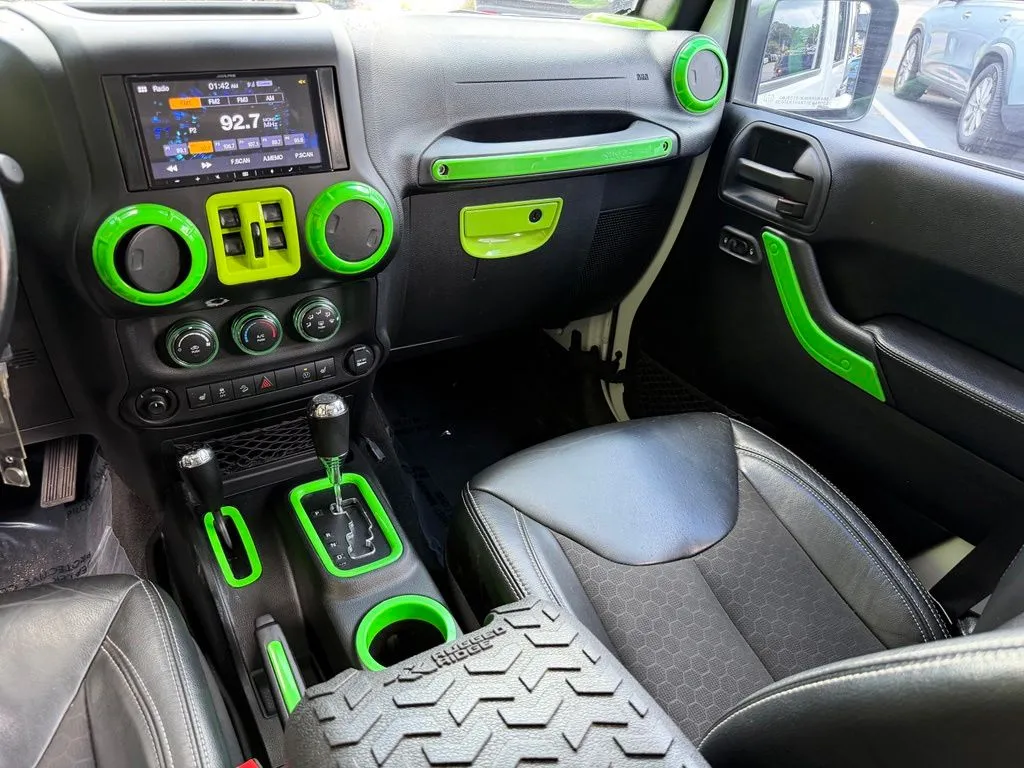 Jeep Wrangler JK photo 40